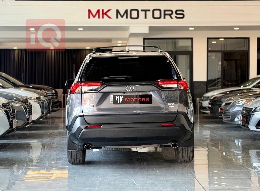 https://cdn.iqcars.io7338d43b-02a1-45ad-8ebe-000f4ecc5316_3.jpg